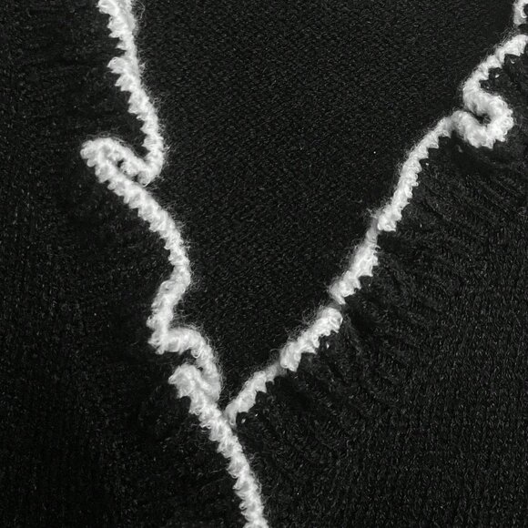 Black Casual Women's V-Neck Pearl Button Sweater Pullover - Picture 4 of 4